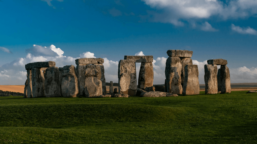 Stonehedge, ett perfekt resmål att besöka på en resa till södra England.