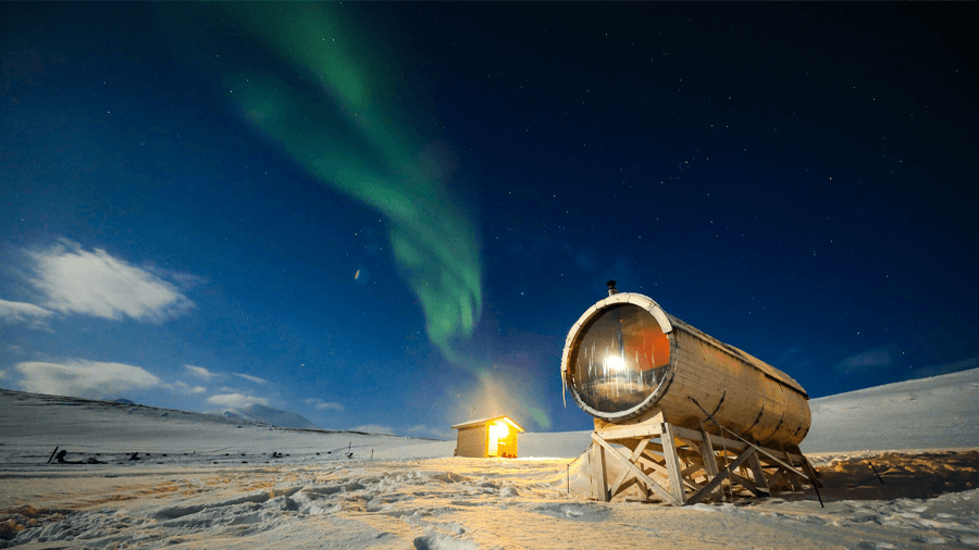 På en resa till Svalbard kan du se norrsken.